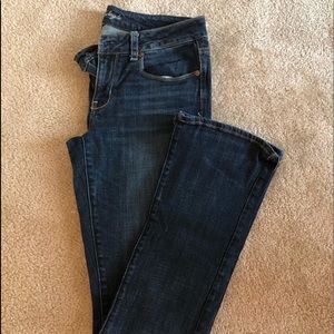 American eagle skinny kick jeans.